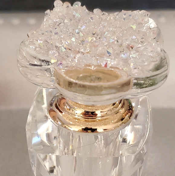OLEG CASSINI CRYSTAL MINI BOTTLE - Picture 5 of 9
